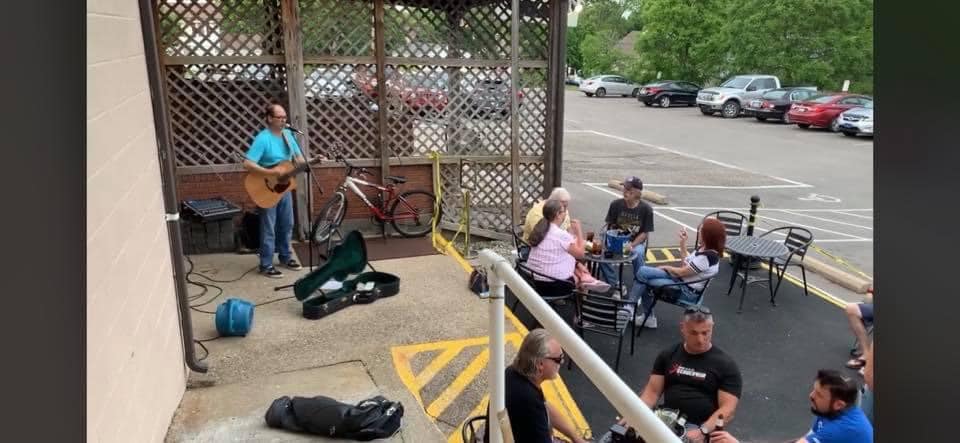 Live music on the Stringtown patio